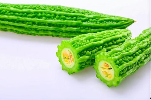 咸职中花墙吃瓜,咸职中花墙下的夏日瓜香时光