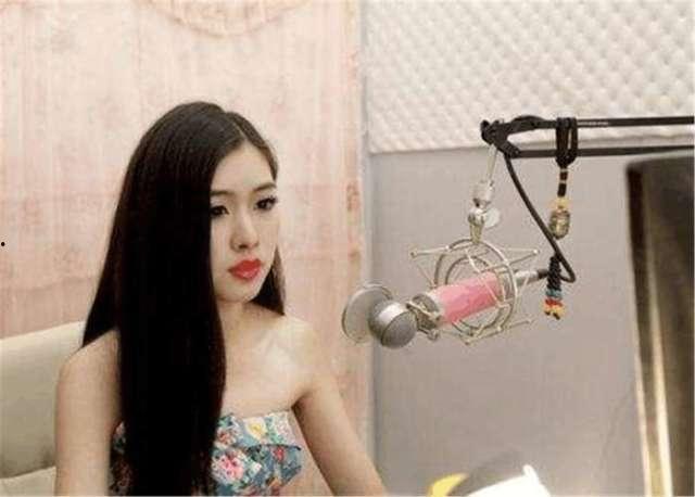 unifree主播吃瓜,趣味横生幕后花絮大揭秘