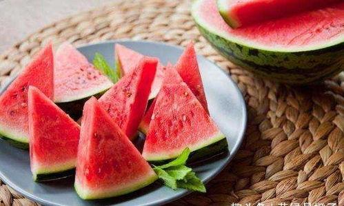 吃瓜和内卷,揭秘当代社会现象背后的真相