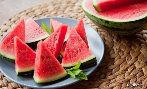 胖肉仙姑吃瓜,胖肉仙姑的瓜田奇遇记